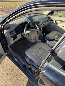 Volvo S80 2.4d 120kw (7 foto / 8)