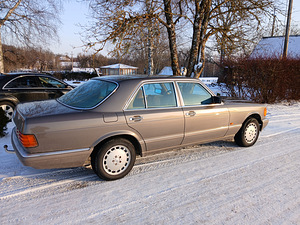 Mercedes-Benz W126 (9 фото из 9)