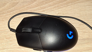 Logitech G102 - topeltklõpsuga (defektiga) (5 foto / 7)
