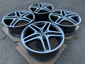 21" оригинальные диски Mercedes-Benz AMG 5x112 (как новые) (1 фото из 10)