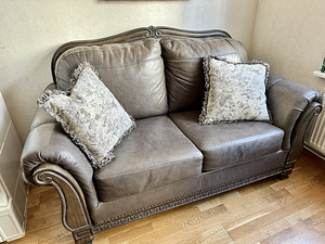 Роскошный кожаный диван Malacara Quarry Leather Loveseat Sig (2 фото из 4)