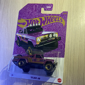 Hot Wheels 57 (4 фото из 4)