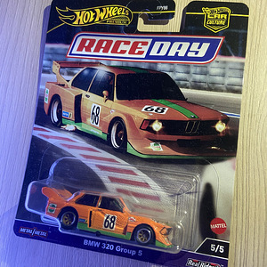 Hot Wheels PREMIUM RACE DAY (6 фото из 8)