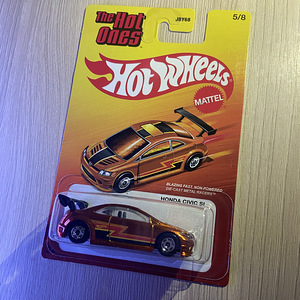 Hot Wheels HOT ONES (4 фото из 4)