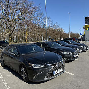 Pakume rendile LEXUS ed