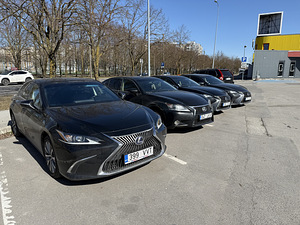 Аренда автомобилей LEXUS (2 фото из 2)