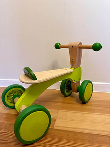 Беговел Hape (2 фото из 3)