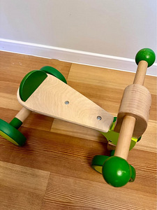 Беговел Hape (3 фото из 3)