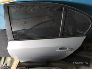 BMW e60/61 (9 foto / 10)