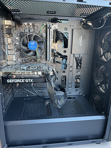 Настольный компьютер, в хорошем состоянии (2 фото из 10)