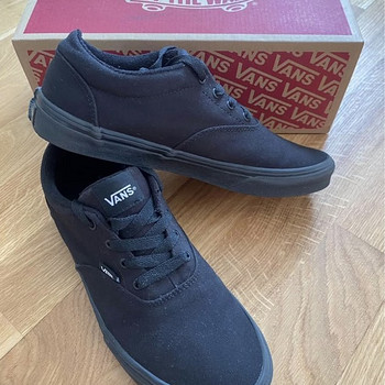 Meeste ketsid VANS DOHENY. Suurus 39 (US 7, UK 6)