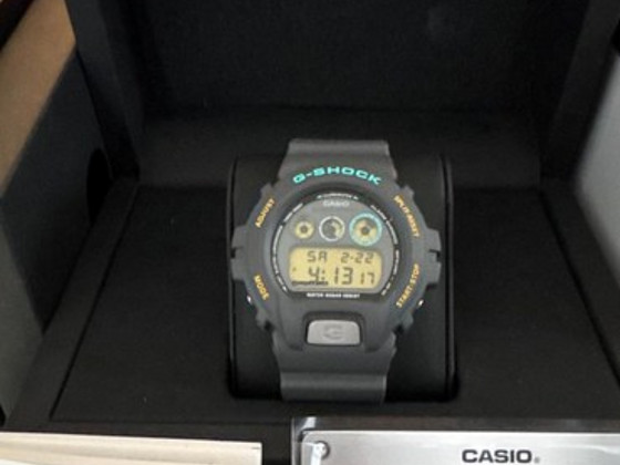 Hodinkee x Casio G-Shock (Ref. 6900 от John Mayer)