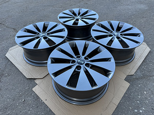 18" оригинальные диски Kia 5x114,3 (1 фото из 9)