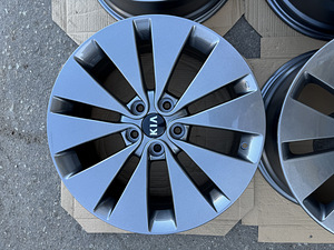 18" оригинальные диски Kia 5x114,3 (5 фото из 9)