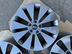 18" оригинальные диски Kia 5x114,3 (6 фото из 9)