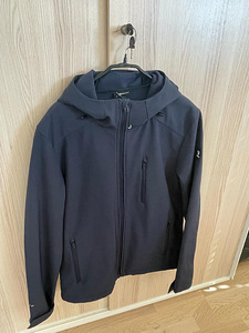 Brunotti korra kantud tumesinine softshell S (164-170) (1 foto / 2)