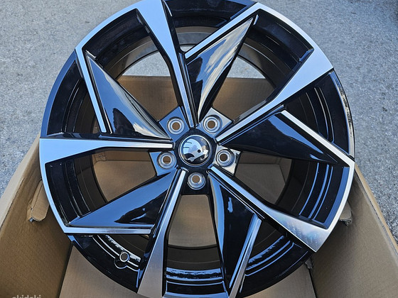Диски R19 5x112 Audi Vw Seat Skoda новые Black polish