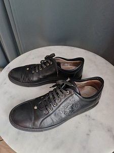 Кроссовки Versace (3 фото из 5)