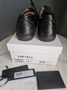 Кроссовки Versace (4 фото из 5)