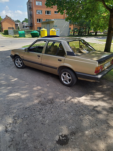 Antiikne Opel Ascona Berlina (1 foto / 2)
