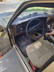 Antiikne Opel Ascona Berlina (2 foto / 2)