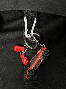 Брелки Hotwheels Keychains (3 фото из 10)