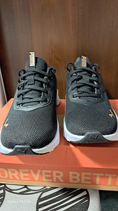 Puma новые кроссовки, 37 (3 фото из 6)