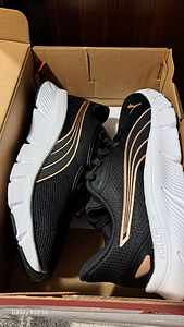 Puma новые кроссовки, 37 (5 фото из 6)