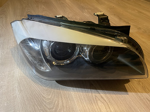 BMW E84 X1 täis xenon parem tuli (2 foto / 4)