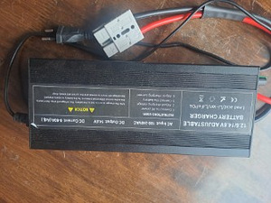 Müün laadijat 12V / 0-60a. (1 foto / 2)