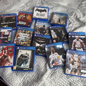 Продаю PS4