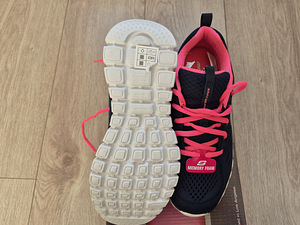 Skechers (4 фото из 5)