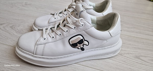 KARL LAGERFELD (1 foto / 3)