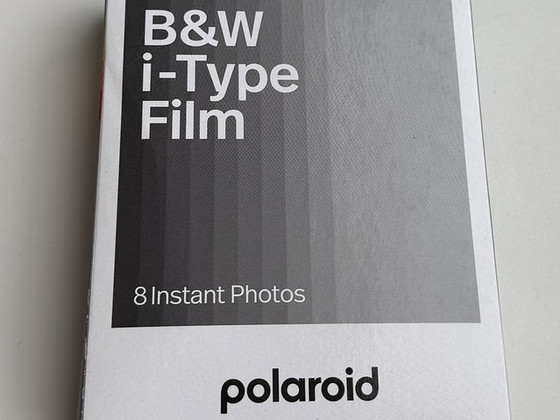 Polaroid B&W Film For I-Type 8 Instant Photos