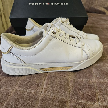 Tennised TOMMY HILFIGER