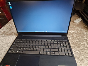 Ноутбук Lenovo (1 фото из 5)
