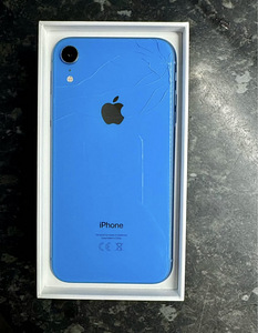 iPhone XR (2 foto / 5)