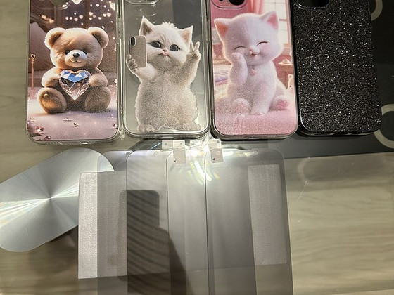 iPhone 13 ümbrised ja kaitseklaasid