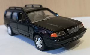 Модельные сараи Volvo 1:43 (1 фото из 6)