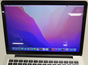 Ноутбук MacBook Pro (A1502) + зарядка (6 фото из 7)