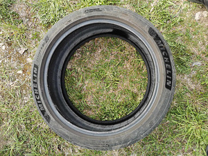 Продаю: 255/40R20 Michelin Pilot Sport 4, 2 шт. (2 фото из 5)