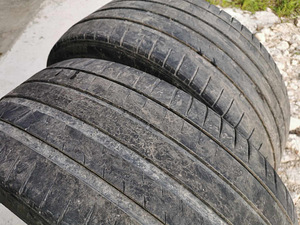 Продаю: 255/40R20 Michelin Pilot Sport 4, 2 шт. (4 фото из 5)