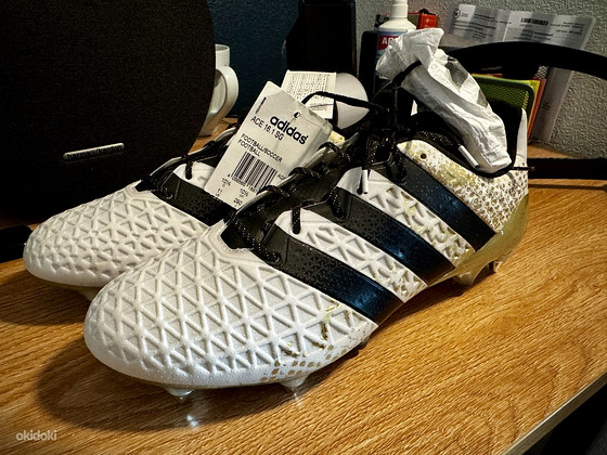 Профессиональные футбольные бутсы Adidas Ace 16.1 SG