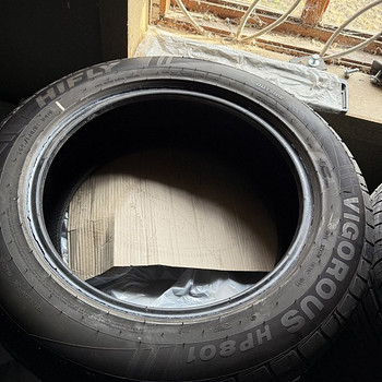225/60 R18