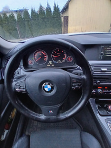 BMW 520 Touring F11 (7 foto / 14)