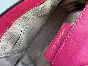 Michael Kors kott (4 foto / 4)