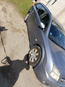 Opel vectra 2004, дизель, мануал (3 фото из 6)