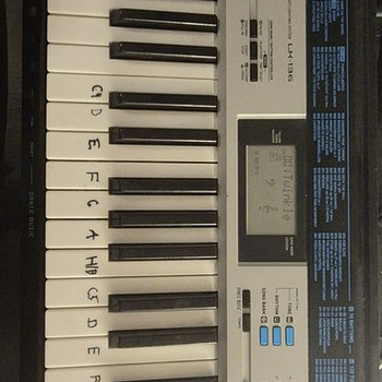 Casio LK-136