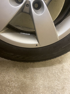 205/60R16 96t extra load winter BMW yokohama (1 foto / 10)