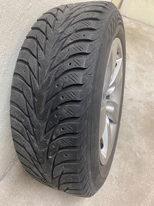 205/60R16 96t extra load winter BMW yokohama (6 foto / 10)
